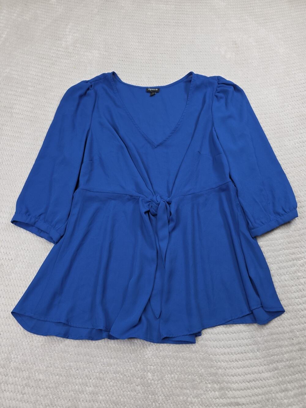 Torrid Shirt Womens 1 Blue Tie Front Vneck 3/4 Sleeve Popover